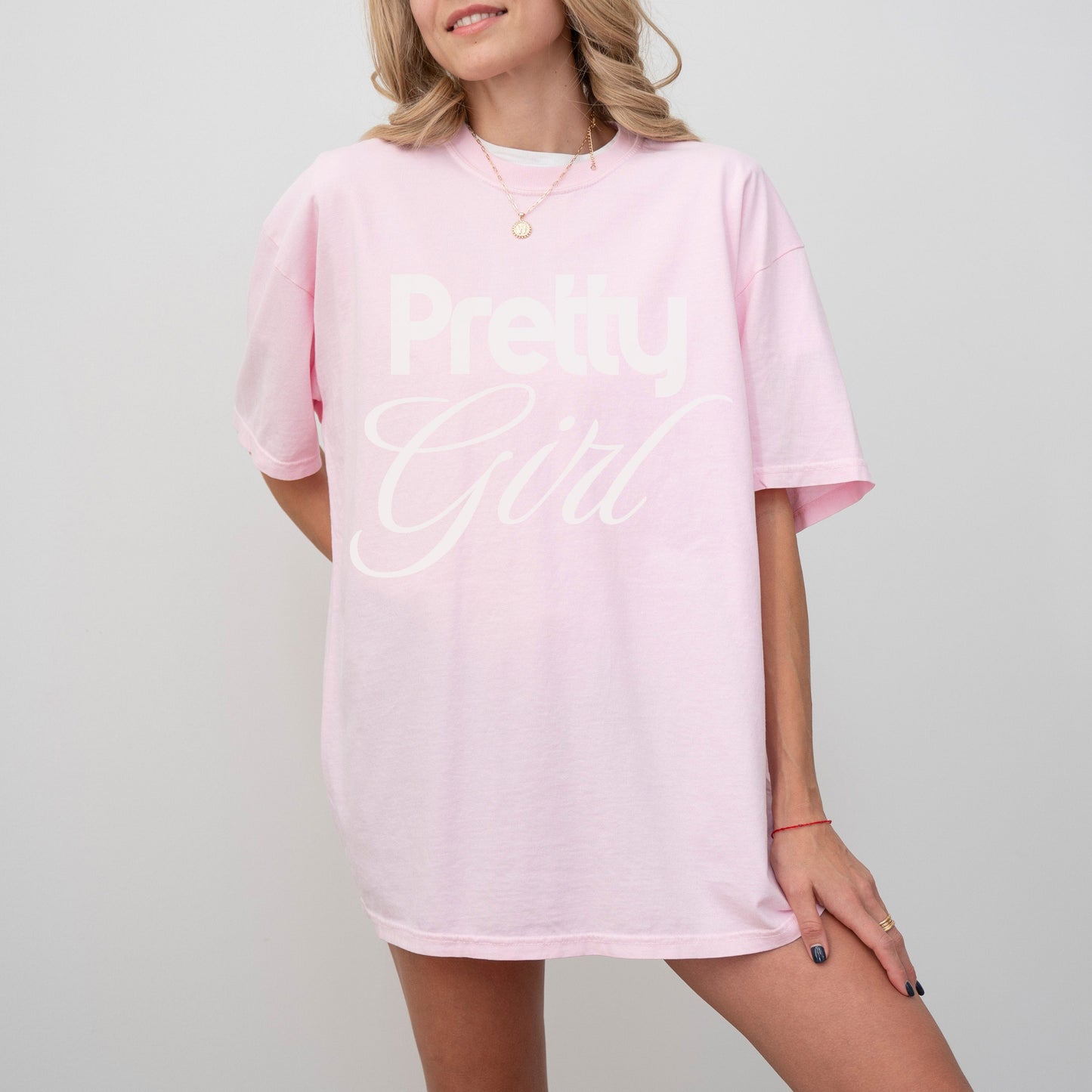 Pretty Girl Graphic - T-Shirt
