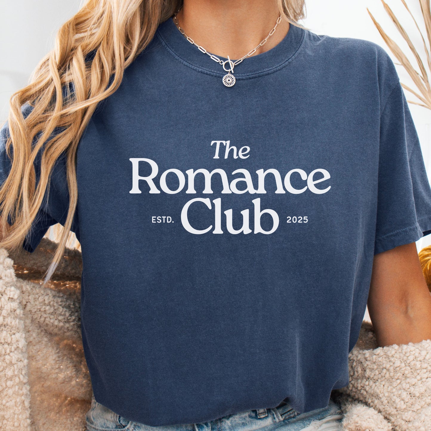 Romance Club - T-Shirt